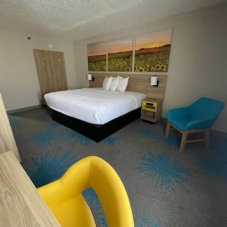 Days Inn By Wyndham Mandan Bismarck Area Zewnętrze zdjęcie
